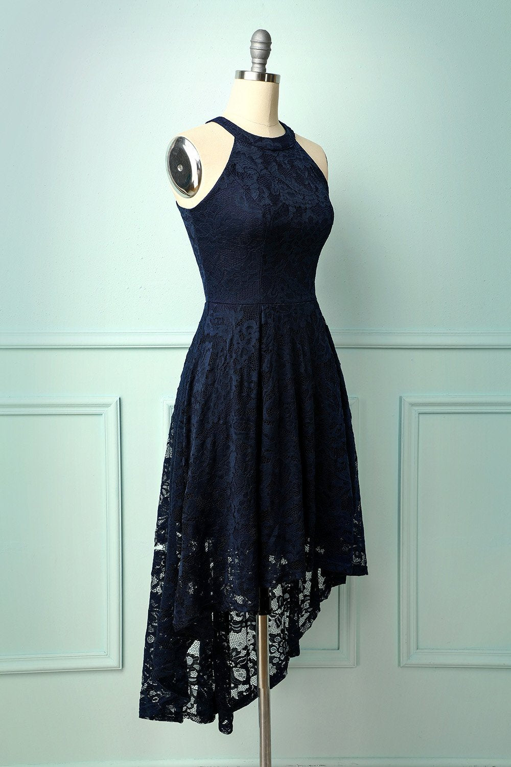 Vestido assimétrico de renda azul marinho
