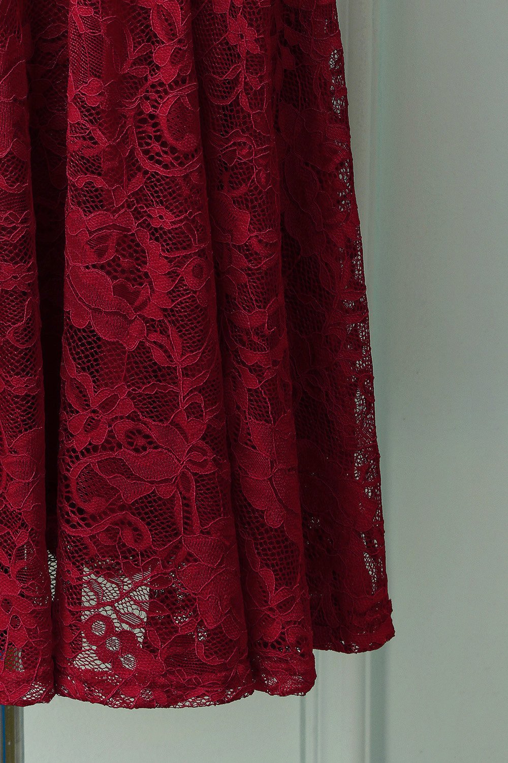 Vestido Midi de Renda Vermelho Escuro