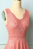 Vestido de renda com decote em v blush