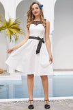 Vestido de balanço branco vintage de 1950