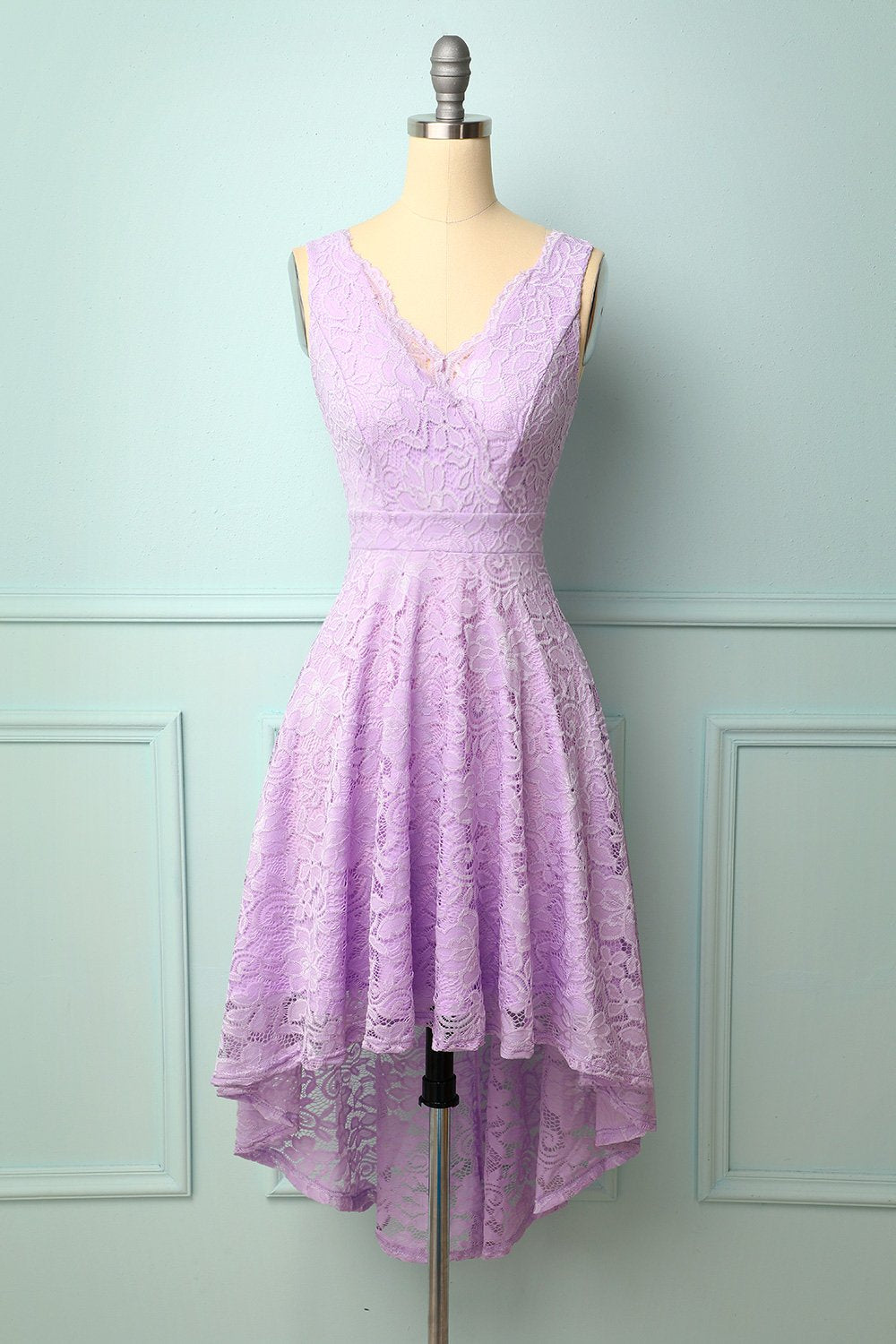 Vestido de renda com decote em v de lavanda