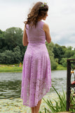 Vestido de renda com decote em v de lavanda