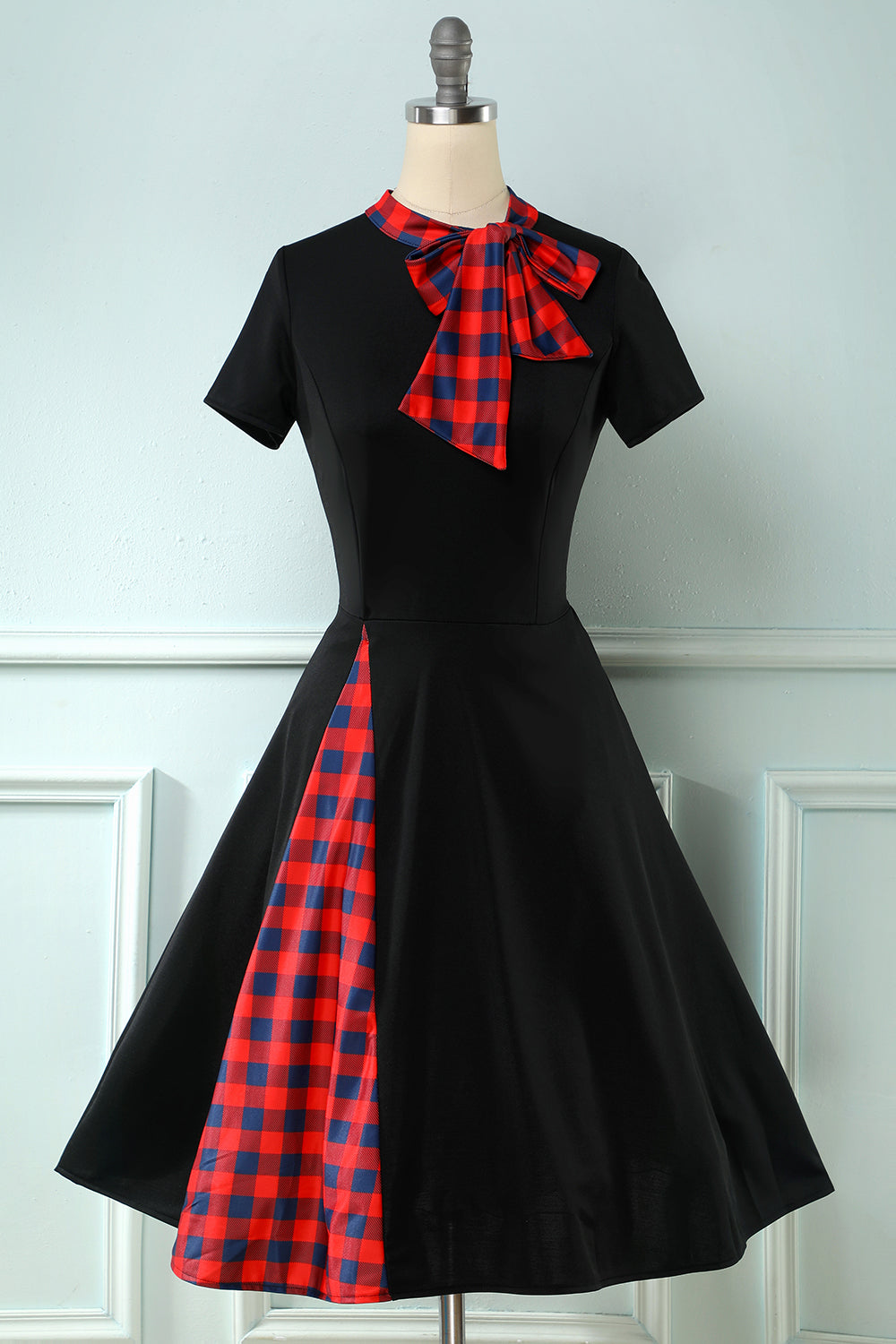Vestido preto plaid swing 1950s