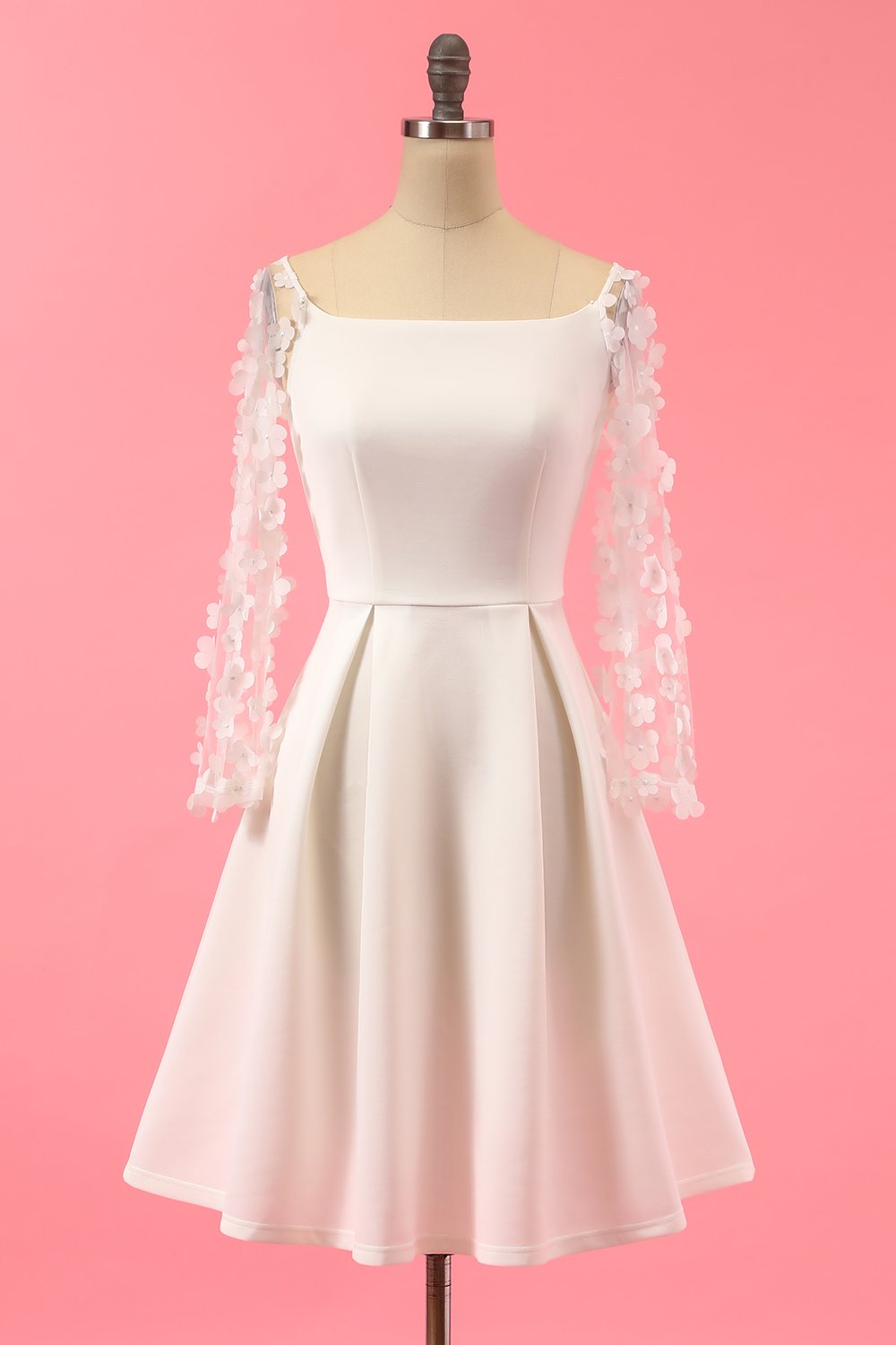 Vestido branco partido do laço