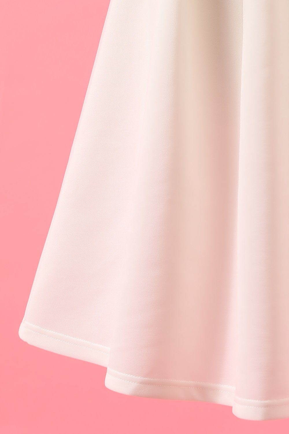 Vestido branco partido do laço