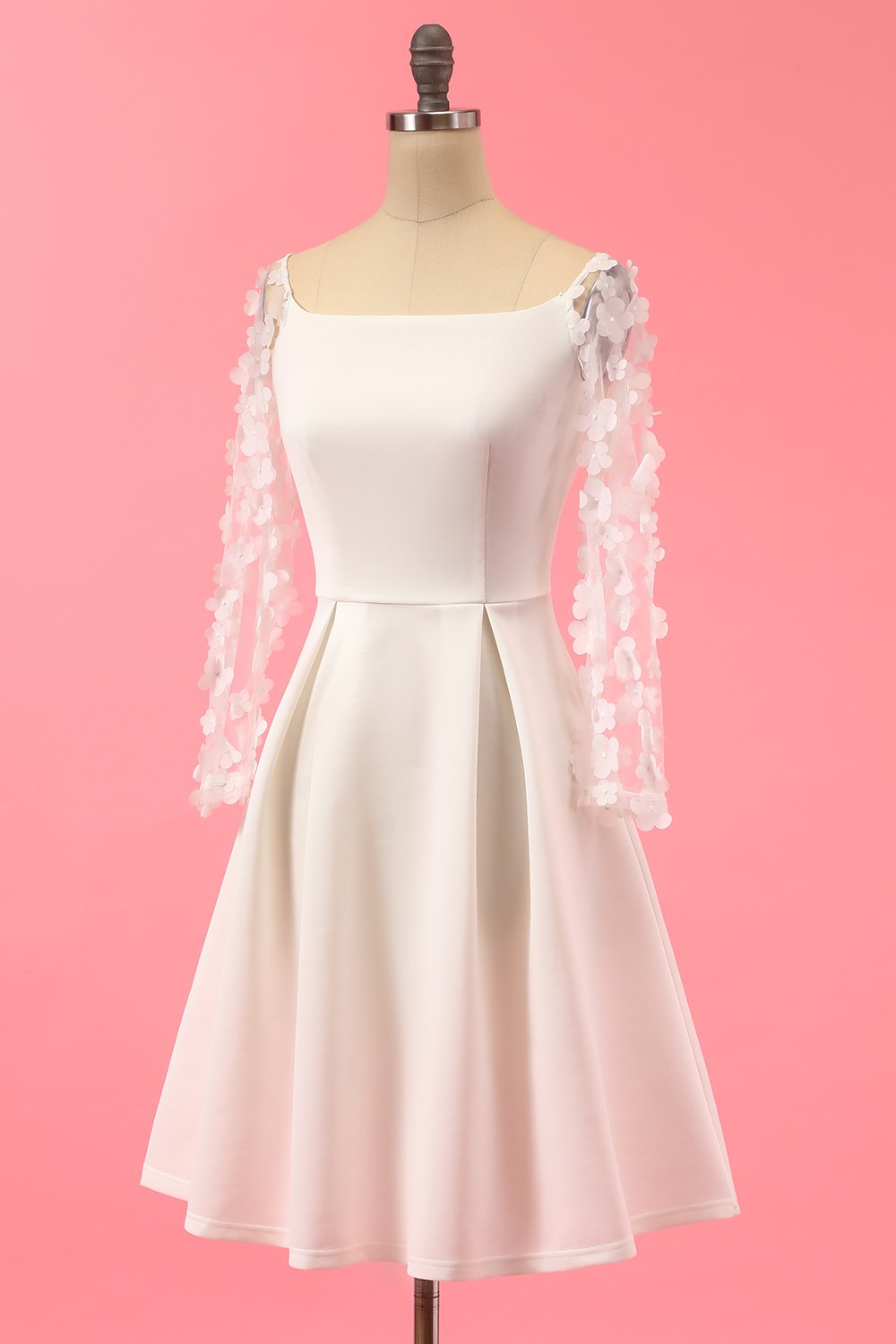 Vestido branco partido do laço