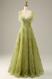 Vestido de baile com bordado verde claro