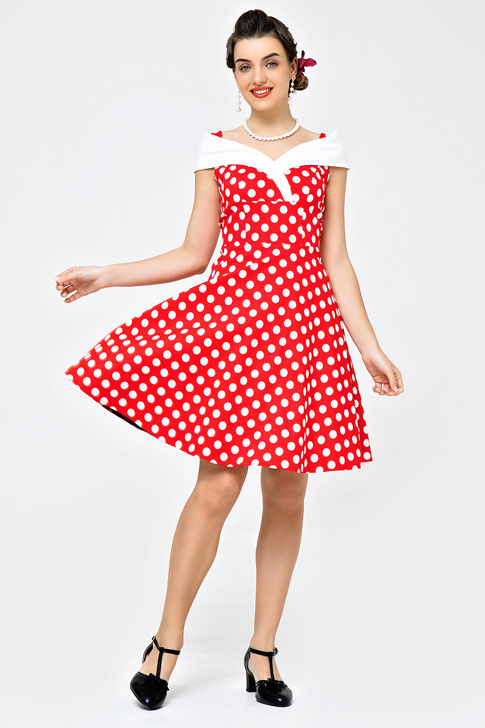 Fora do ombro vestido branco vermelho pontos