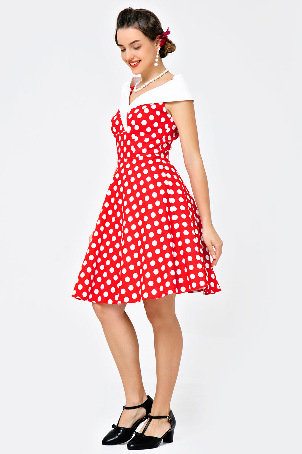 Fora do ombro vestido branco vermelho pontos