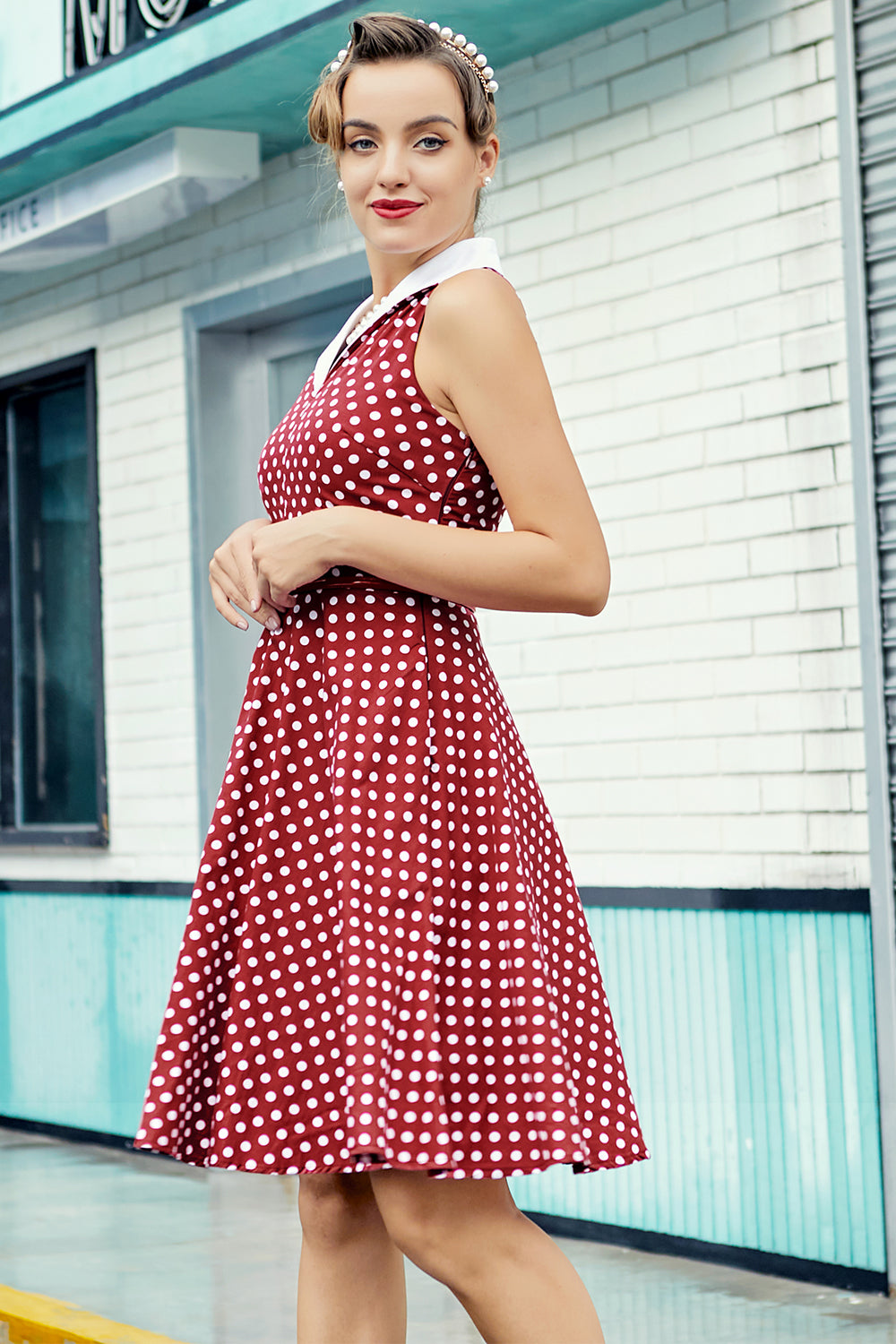 Vestido Borgonha com Bolinhas Brancas