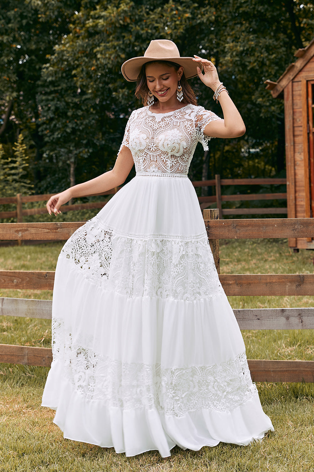 Marfim mangas curtas Boho Chiffon vestido de noiva com renda