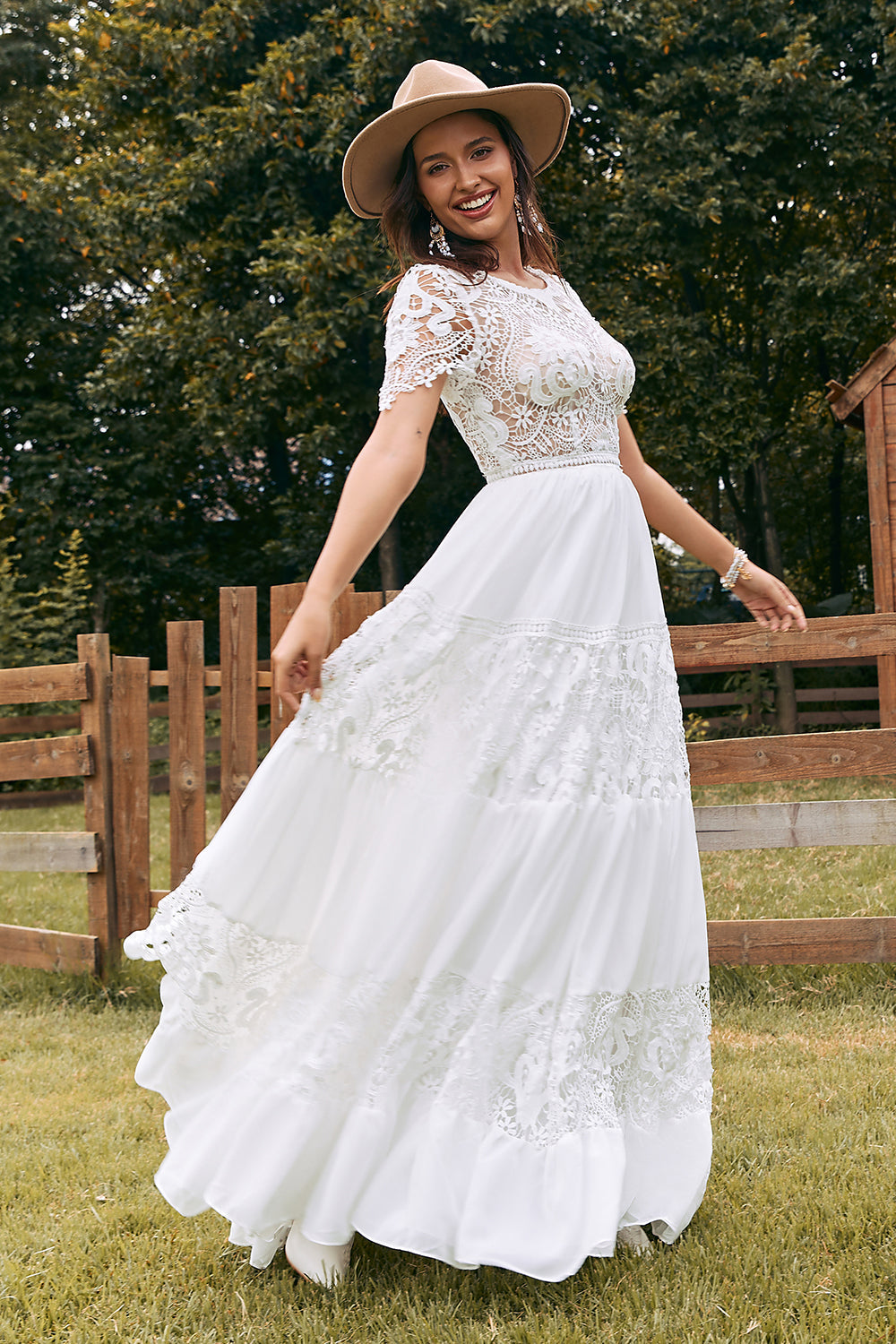 Marfim mangas curtas Boho Chiffon vestido de noiva com renda