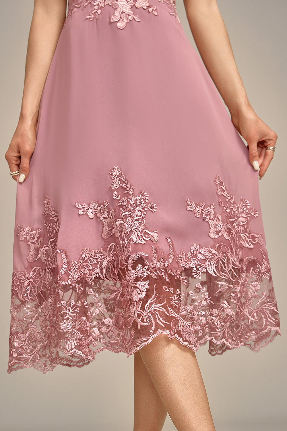 Dusty Rose A-Line Tea-Length Mãe do vestido de noiva com lantejoulas
