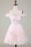 Bonito uma linha fora do ombro rosa curto homecoming vestido com flores