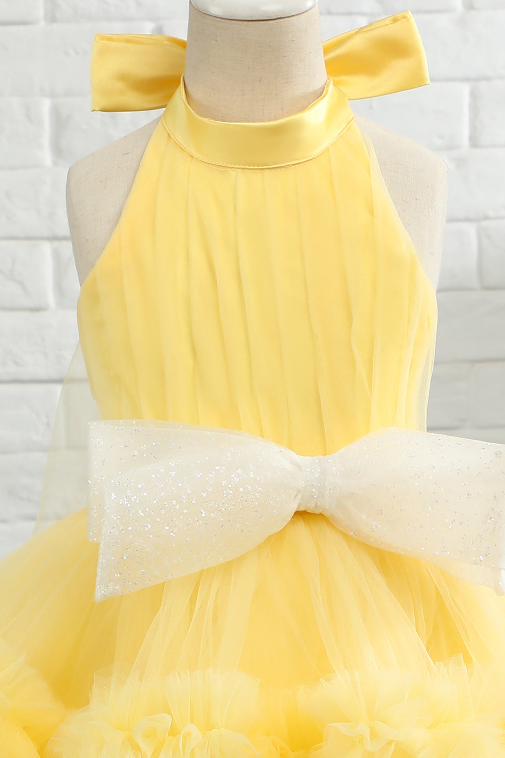 Vestido amarelo halter flor menina