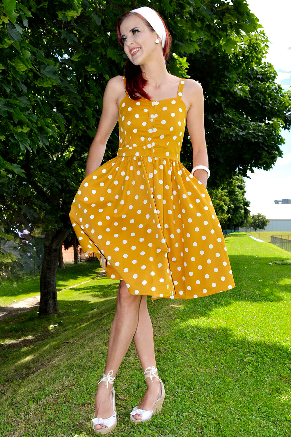 Vestido às Bolinhas Vintage