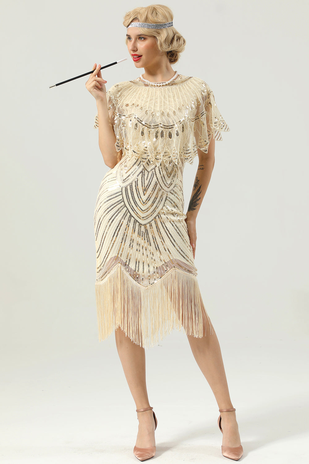 Vestido de flapper com franja de lantejoulas em ouro