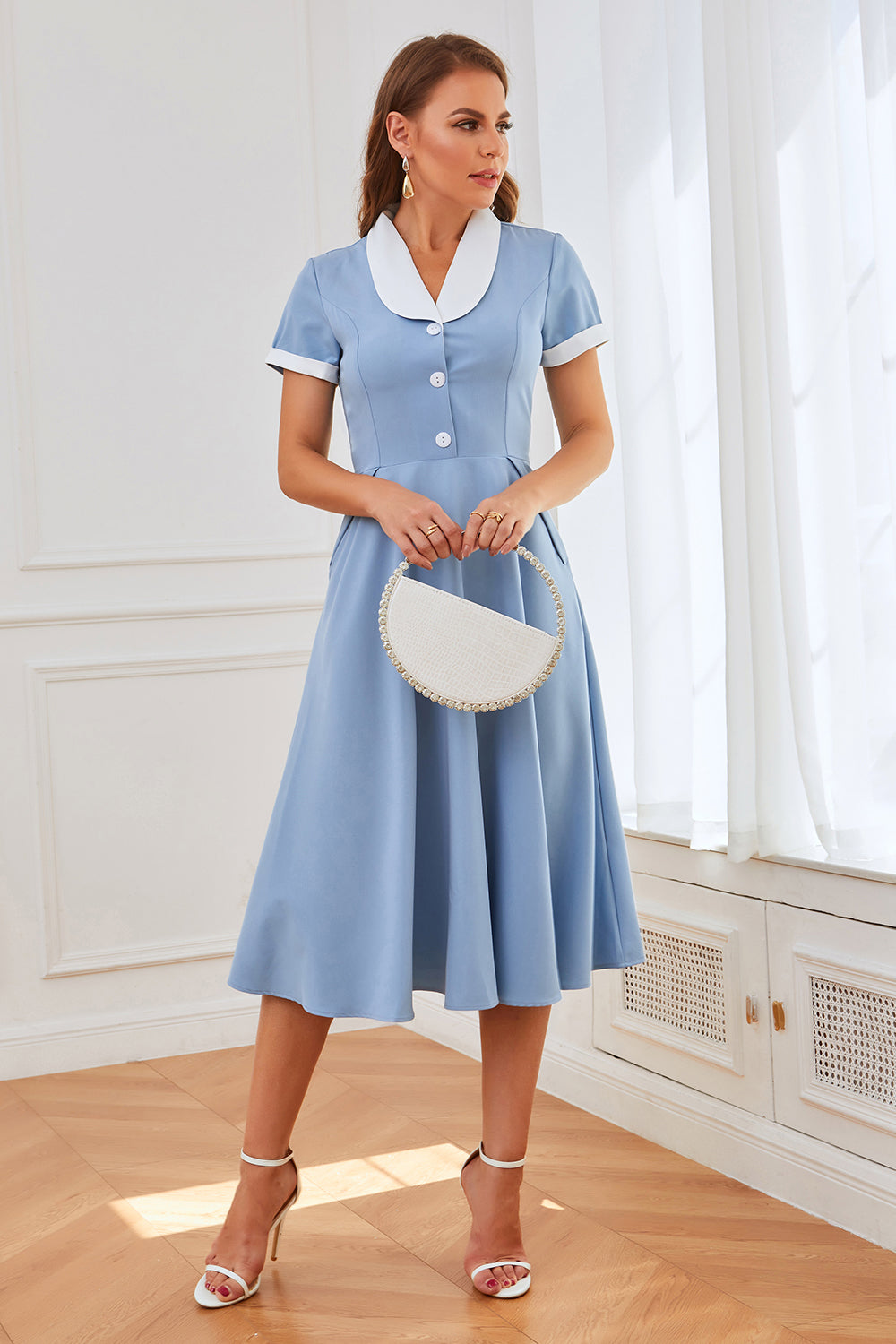 Vestido azul de balanço dos anos 50 com bolsos