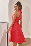 Vestido vermelho de bolinhas halter dos anos 50