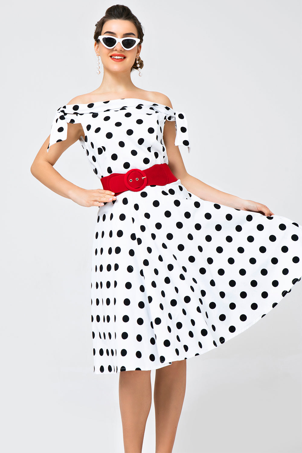 Branco Fora-ombro Vestido Com Bolinhas Pretas