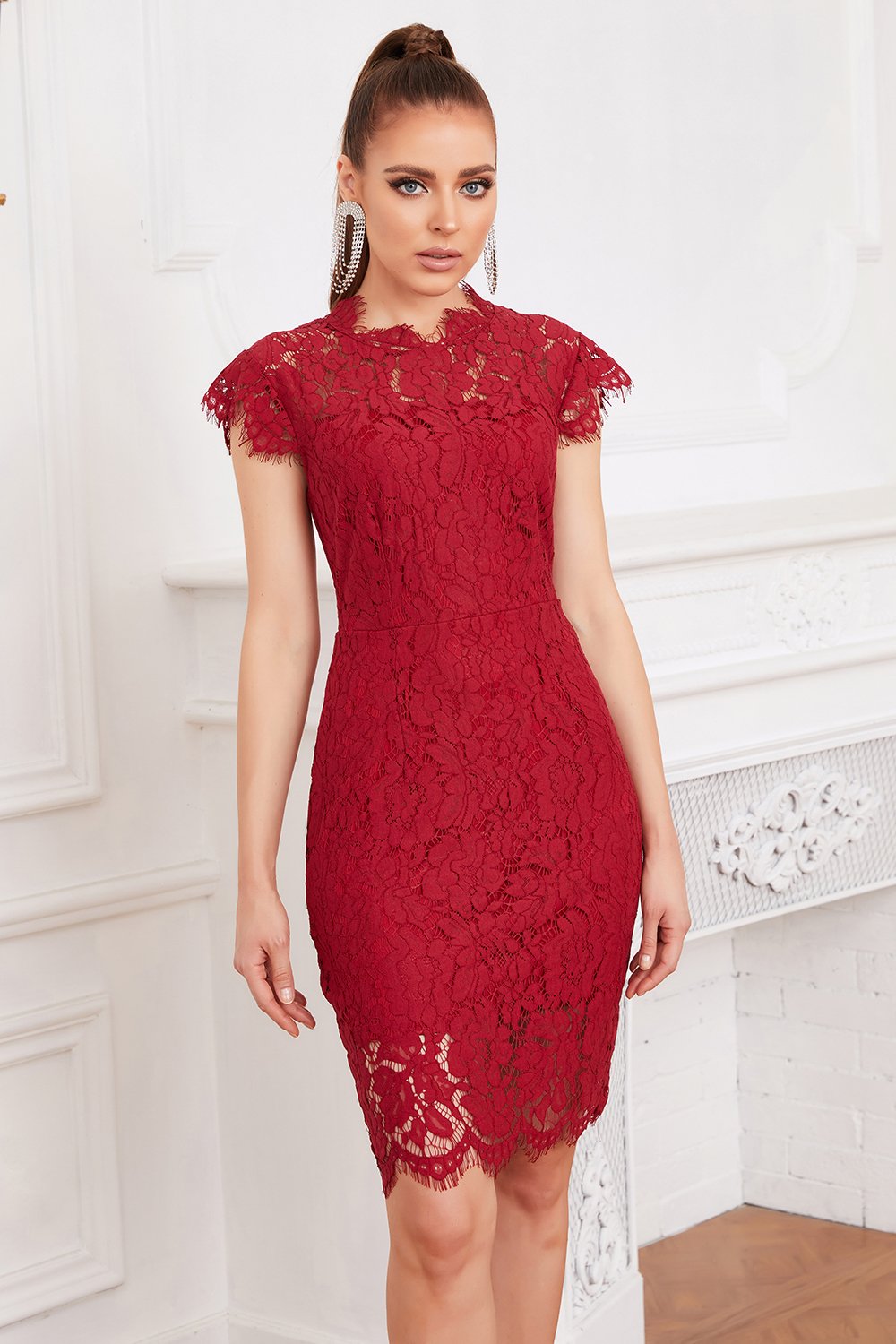 Vestido de renda de bodycon vermelho