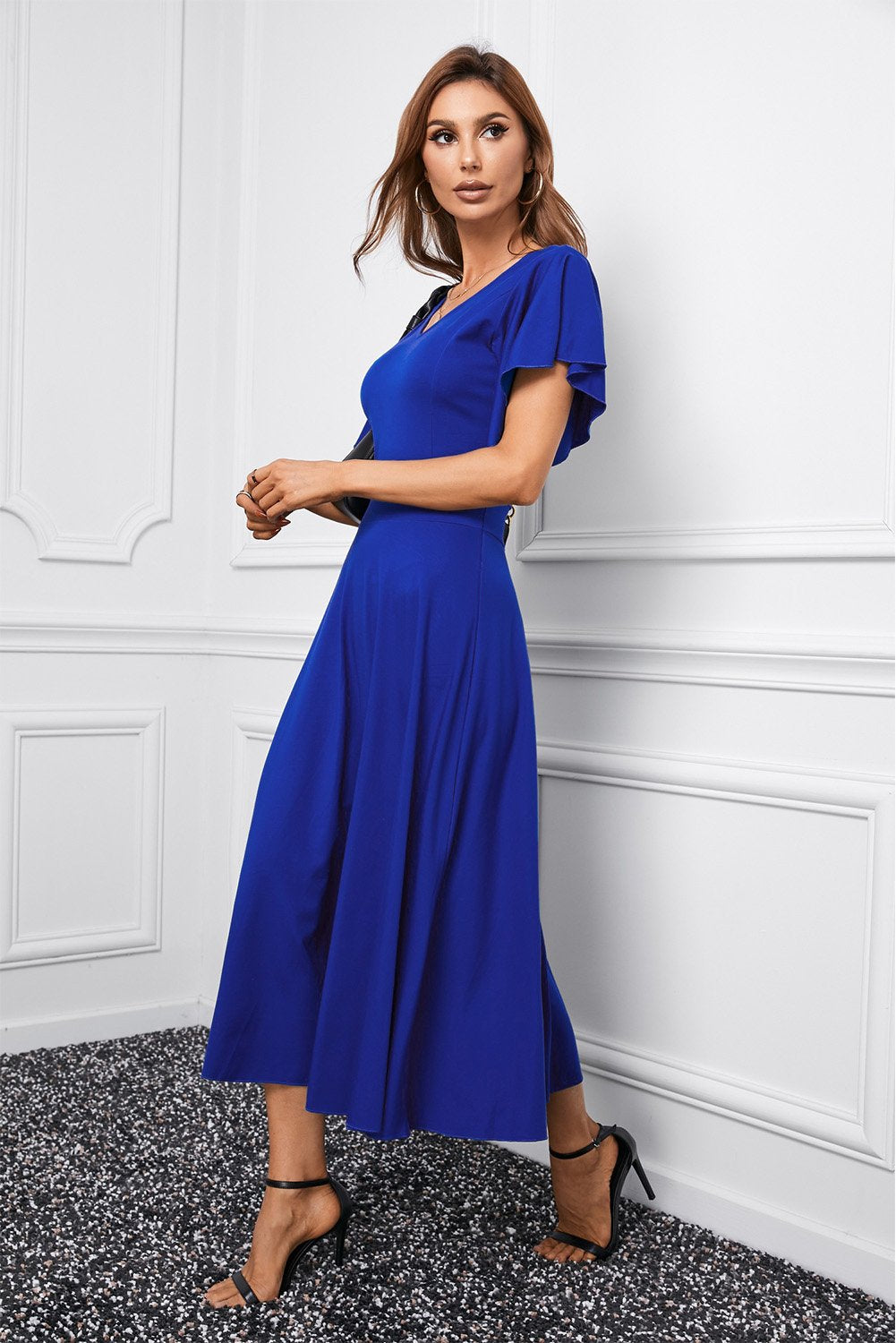 Vestido de festa simples vermelho com mangas de boné