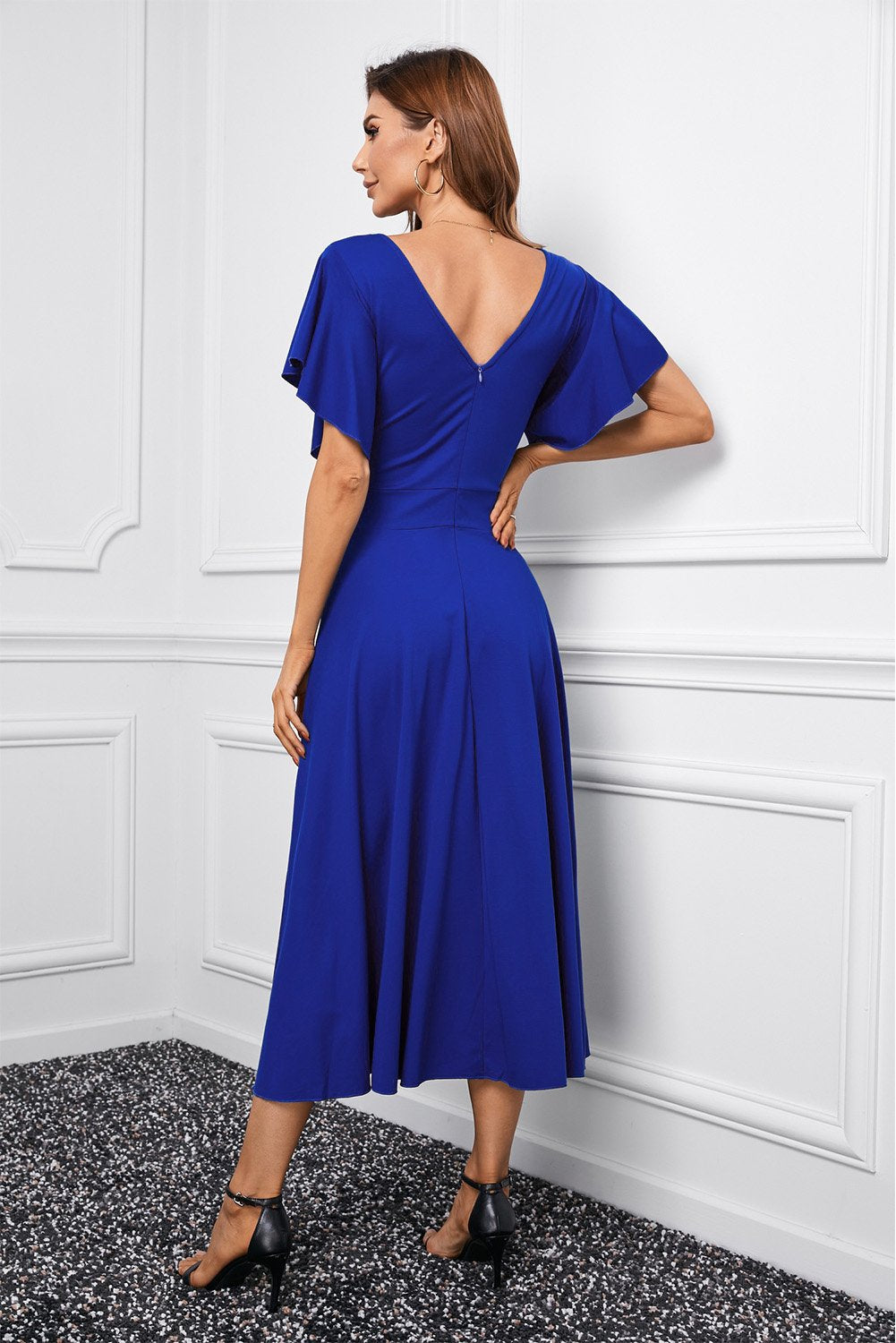 Vestido de festa simples vermelho com mangas de boné