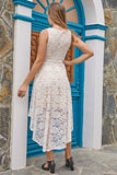 Vestido de renda branco e champanhe