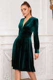 Vestido de veludo verde escuro mangas compridas