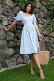 Vestido de verão azul pescoço quadrado