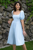 Vestido de verão azul pescoço quadrado