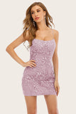 Vestido curto de renda apertada