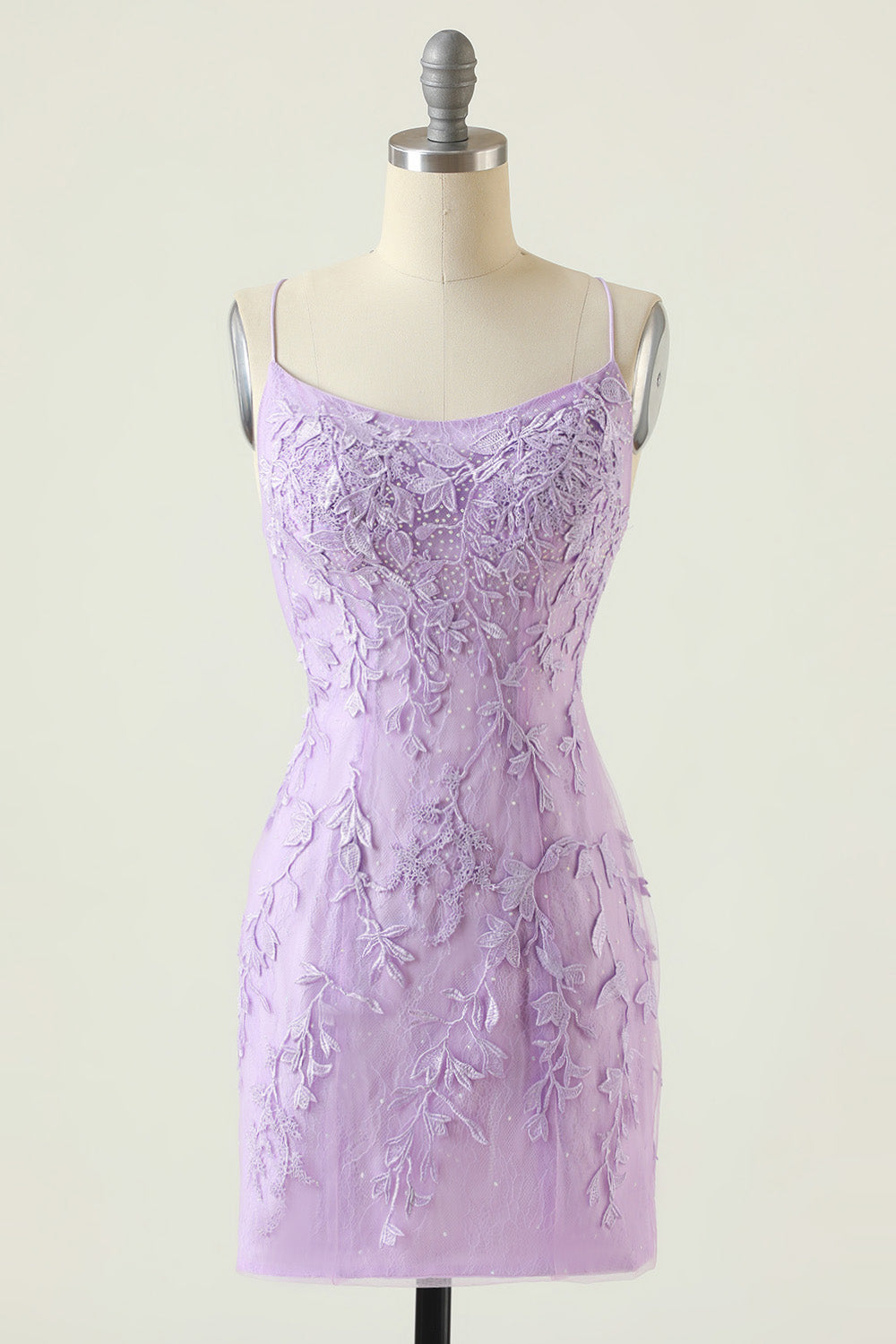 Vestido de baile curto azul claro com renda de contas