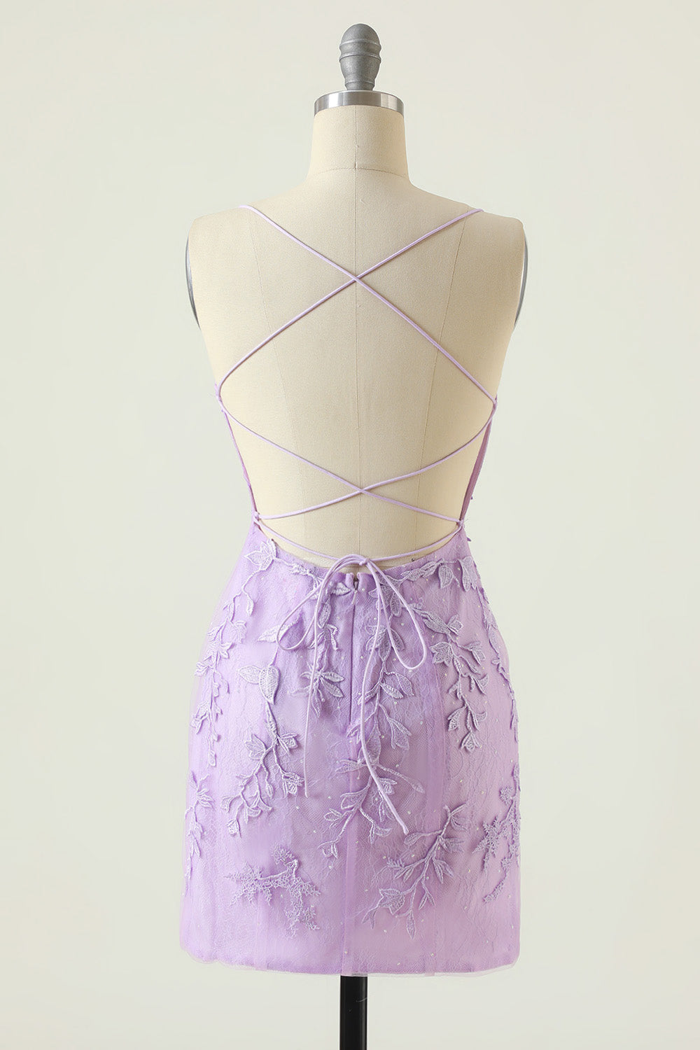 Vestido de baile curto azul claro com renda de contas