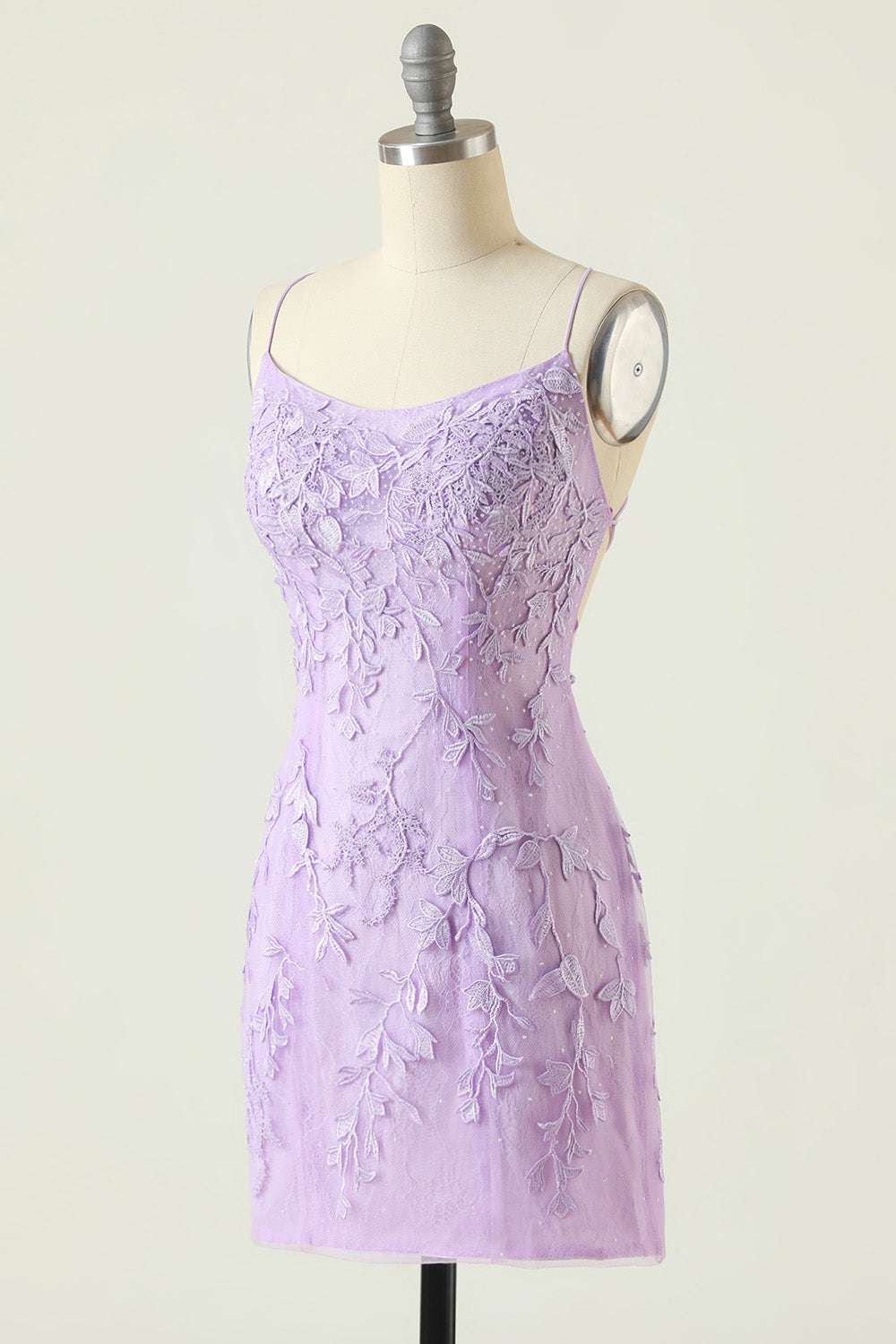 Vestido de baile curto azul claro com renda de contas