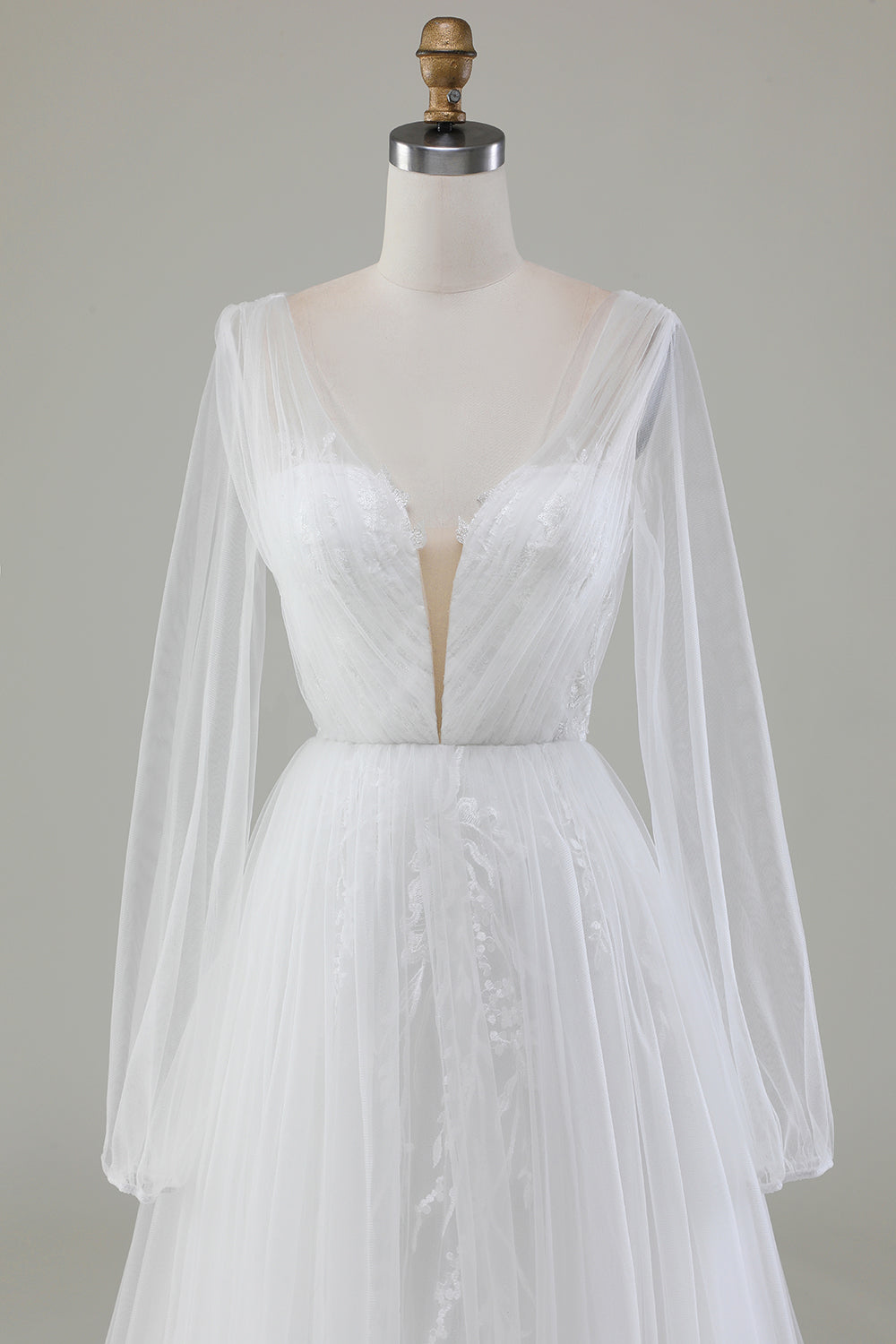 Marfim A-Line V-Neck plissado vestido de noiva tule com mangas compridas