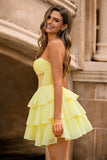 Espartilho sem alças amarelo Uma linha frisado Homecoming Dress