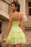 Espartilho sem alças amarelo Uma linha frisado Homecoming Dress