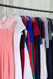 Caixa Surpresa de Vestidos de Renda - Poupança em Pacotes Múltiplos - Compre Mais, Poupe Mais