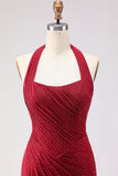 Vestido de baile comprido com renda de sereia vermelho escuro com contas e fenda