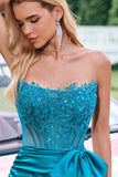 Sparkly Peacock Green Tight Strapless Beaded Applique Homecoming Dress com arco