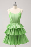 Bonito A Line Corset Verde plissado Tiered Short Homecoming Dress com laços