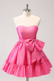 Fuchsia A-Line Strapless Ruffle Vestido Curto Homecoming com Arco