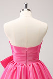 Fuchsia A-Line Strapless Ruffle Vestido Curto Homecoming com Arco