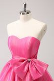 Fuchsia A-Line Strapless Ruffle Vestido Curto Homecoming com Arco