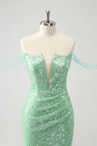 Verde brilhante fora do ombro Ruched Tight Homecoming Dress com Sequins
