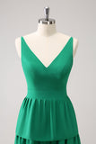 Verde A-Line V-Neck Tiered Vestido de Dama de Honra Longo