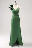 Vestido de dama de honra plissado verde oliva com fenda