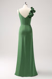 Vestido de dama de honra plissado verde oliva com fenda