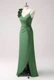 Vestido de dama de honra plissado verde oliva com fenda